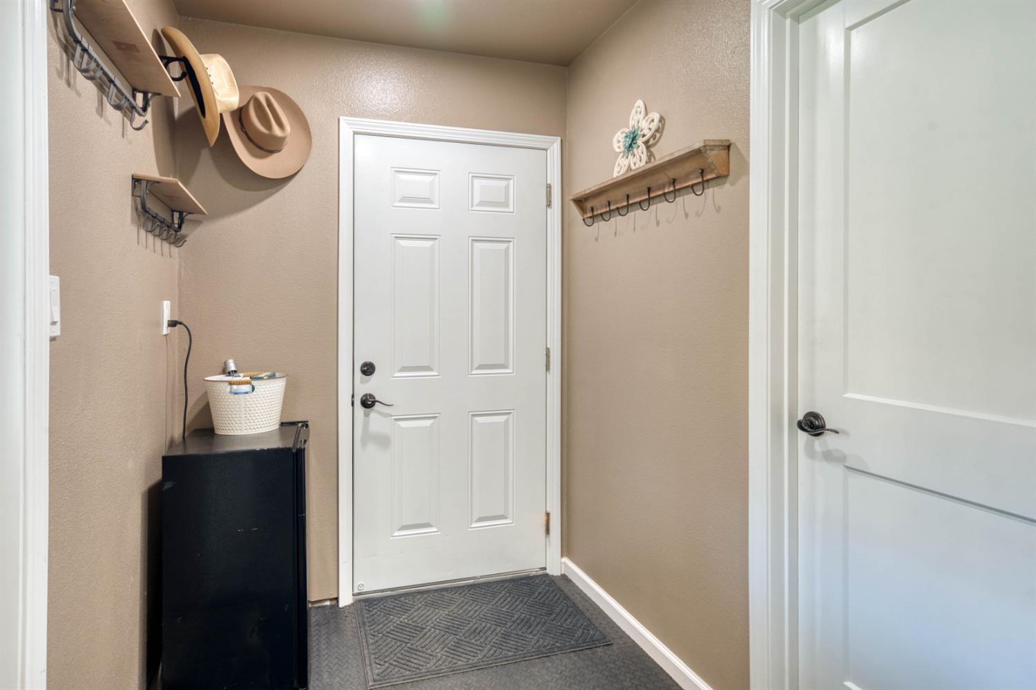 15656 Millerton Road Prather, CA 93651 - Photo 28 of 56 a view of an entryway with a door