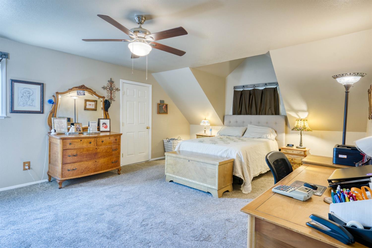 15656 Millerton Road Prather, CA 93651 - Photo 42 of 56 a bed room with bed and window