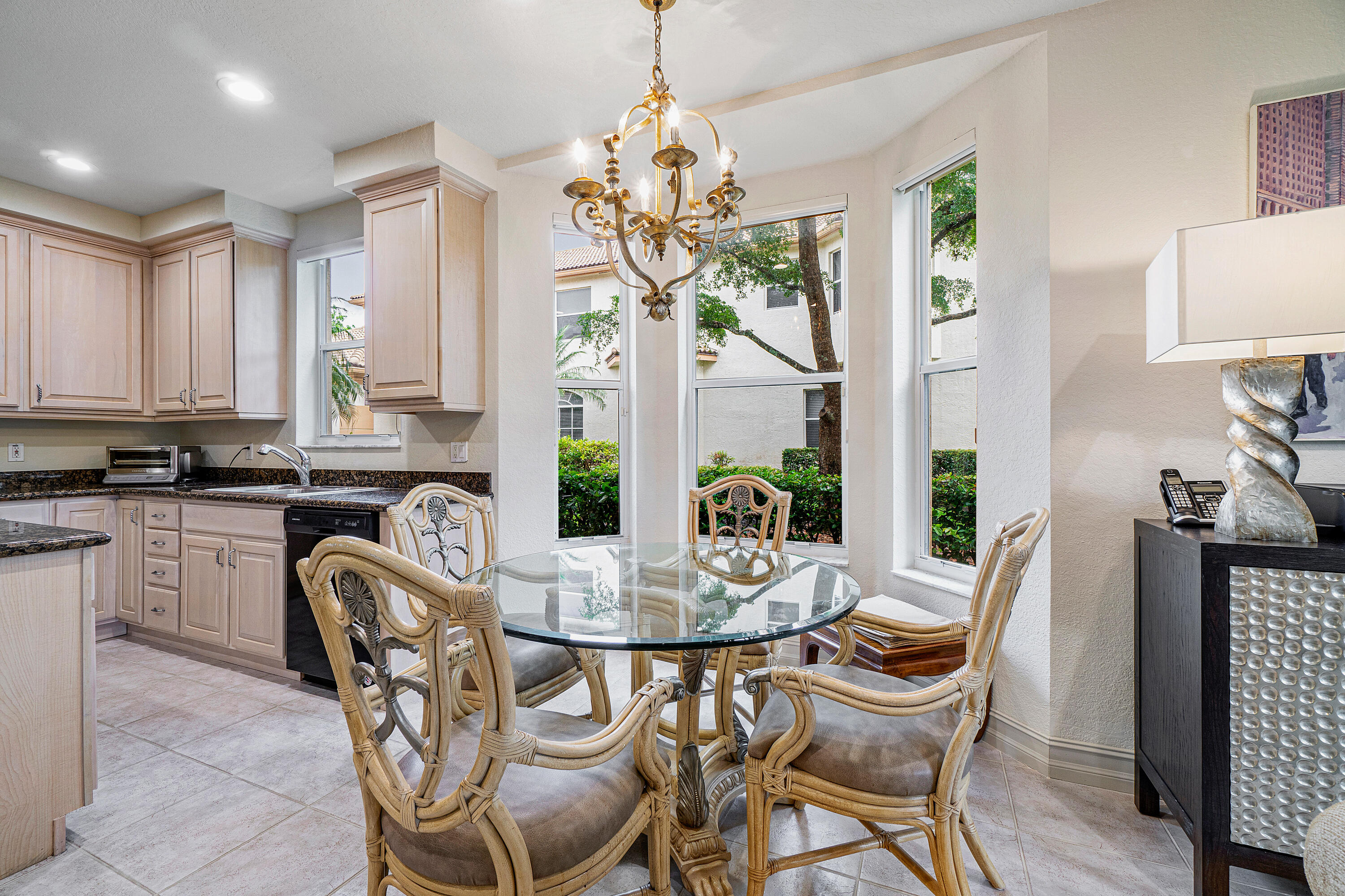 6184 Island Bend, Unit A Boca Raton, FL 33496 - Photo 11 of 31 Eat-in Kitchen