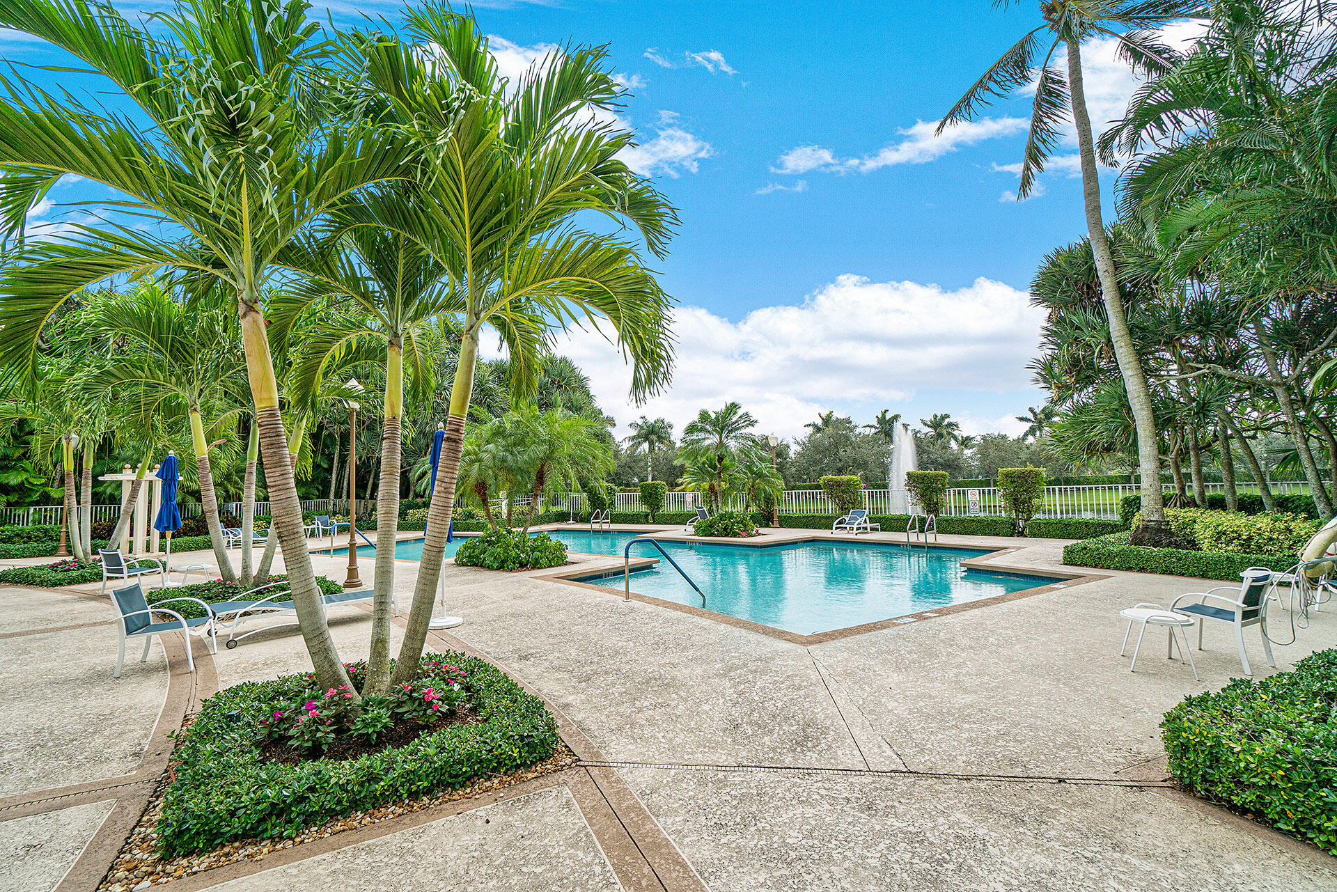 6184 Island Bend, Unit A Boca Raton, FL 33496 - Photo 30 of 31 Community Pool