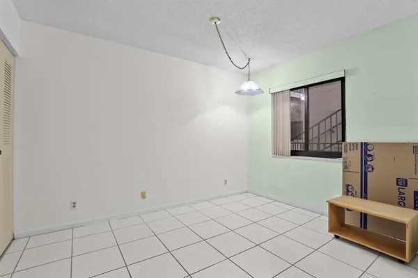 $212,000 | 5280 Las Verdes Circle, Unit 219, Delray Beach, FL 33484