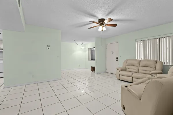 $212,000 | 5280 Las Verdes Circle, Unit 219, Delray Beach, FL 33484