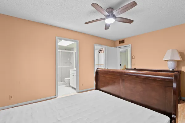 $212,000 | 5280 Las Verdes Circle, Unit 219, Delray Beach, FL 33484