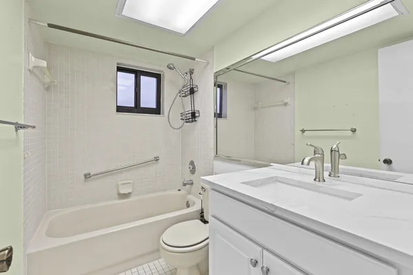 $212,000 | 5280 Las Verdes Circle, Unit 219, Delray Beach, FL 33484
