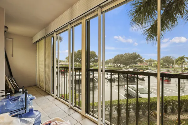 $212,000 | 5280 Las Verdes Circle, Unit 219, Delray Beach, FL 33484