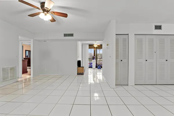 $212,000 | 5280 Las Verdes Circle, Unit 219, Delray Beach, FL 33484