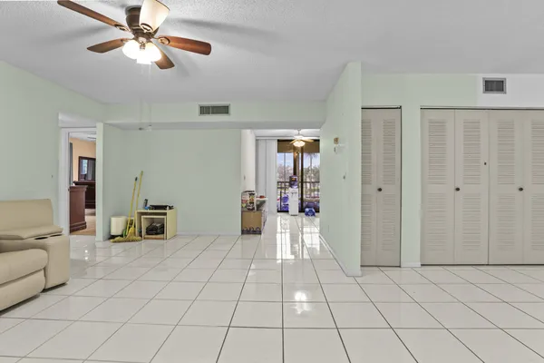 $212,000 | 5280 Las Verdes Circle, Unit 219, Delray Beach, FL 33484