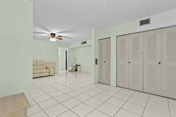 $212,000 | 5280 Las Verdes Circle, Unit 219, Delray Beach, FL 33484