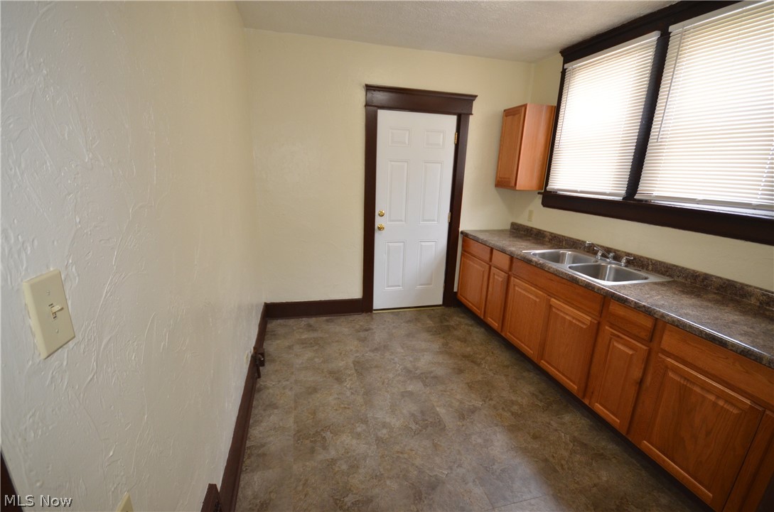 430 Alexander Street Akron, OH 44306 - Photo 8 of 23