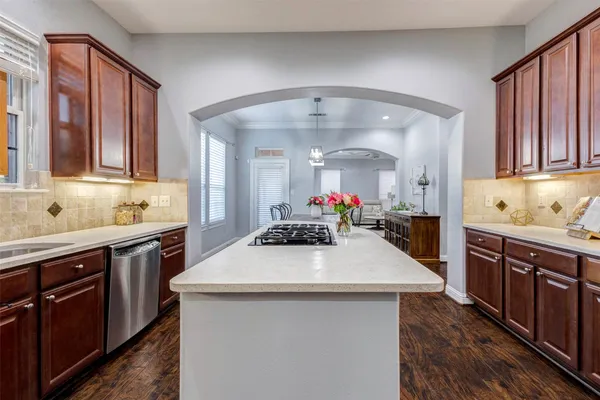 $2,800 | 28 Versante Court, Houston, TX 77070