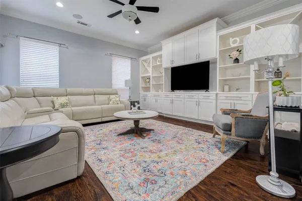 $2,800 | 28 Versante Court, Houston, TX 77070