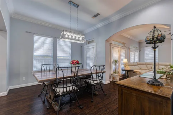 $2,800 | 28 Versante Court, Houston, TX 77070