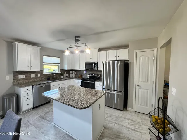 $350,000 | 812 Collington Drive, Mebane, NC 27302