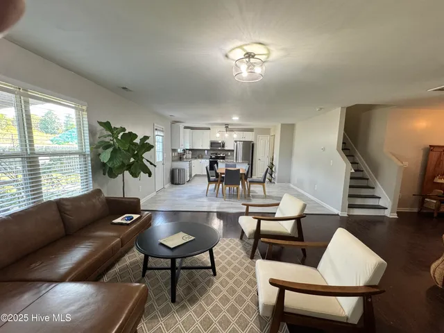 $350,000 | 812 Collington Drive, Mebane, NC 27302