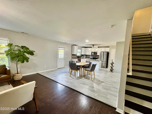 $350,000 | 812 Collington Drive, Mebane, NC 27302