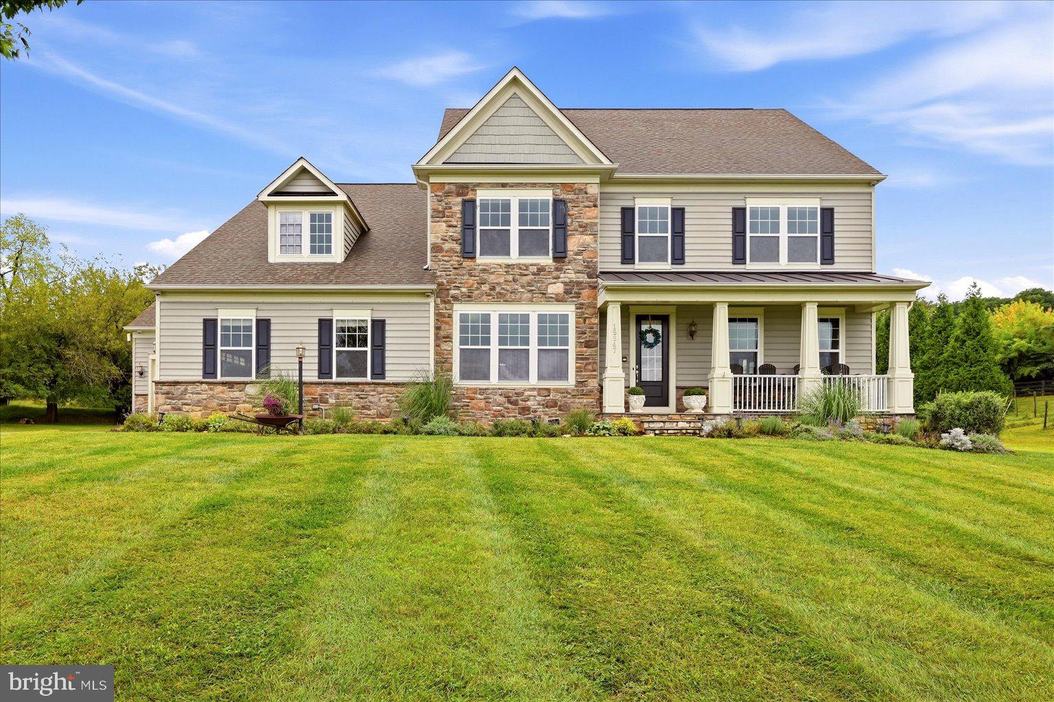 15547 Montresor Road Leesburg, VA 20176 - Photo 55 of 92 Front of home and level lawn