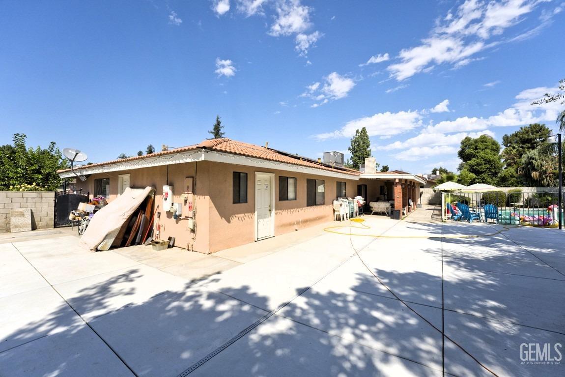 Undisclosed Address Bakersfield, CA 93309 - Photo 35 of 37 a view of a house with snow on the road