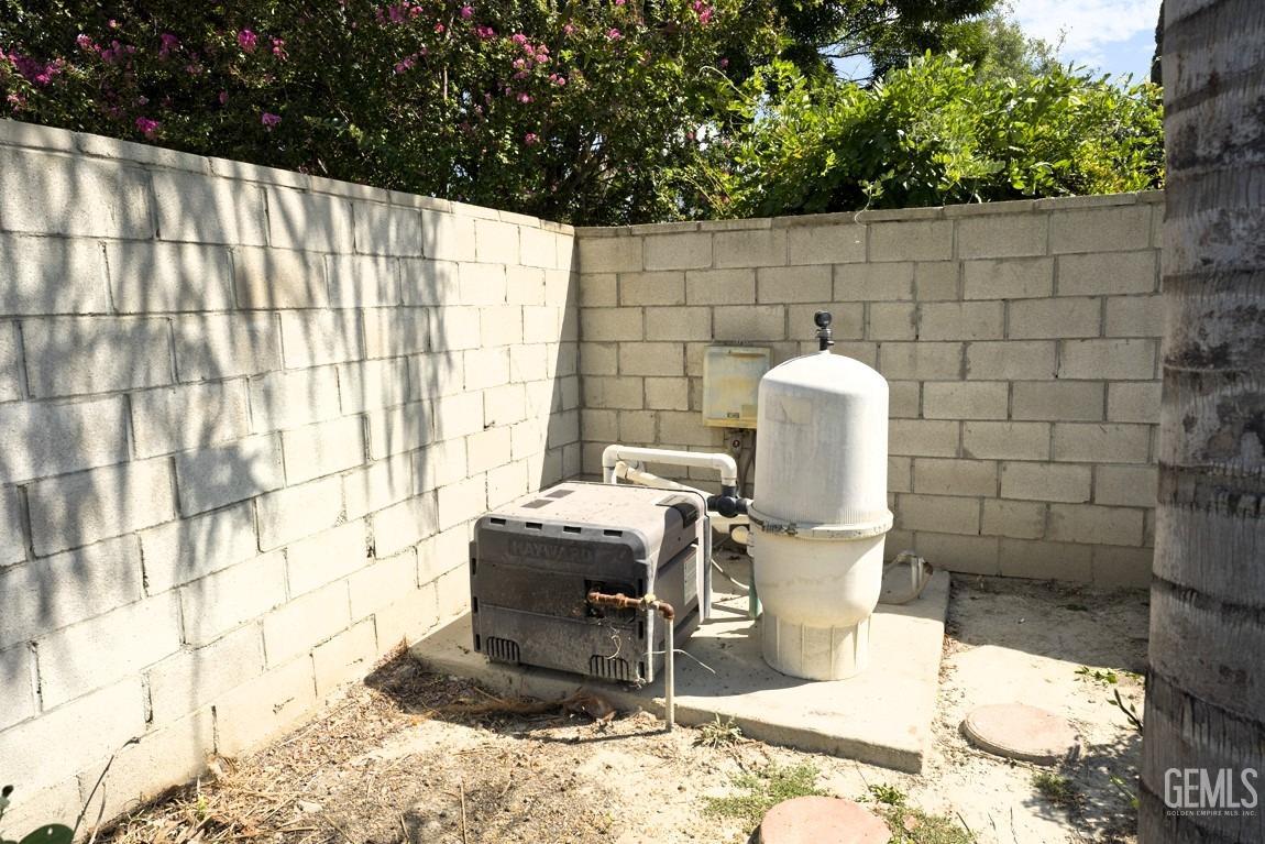 Undisclosed Address Bakersfield, CA 93309 - Photo 37 of 37 a bathroom with a sink toilet and shower