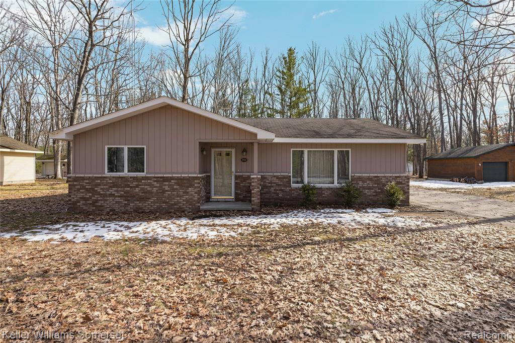 208 Hitchcock Road Roscommon, MI 48653 - Photo 2 of 63