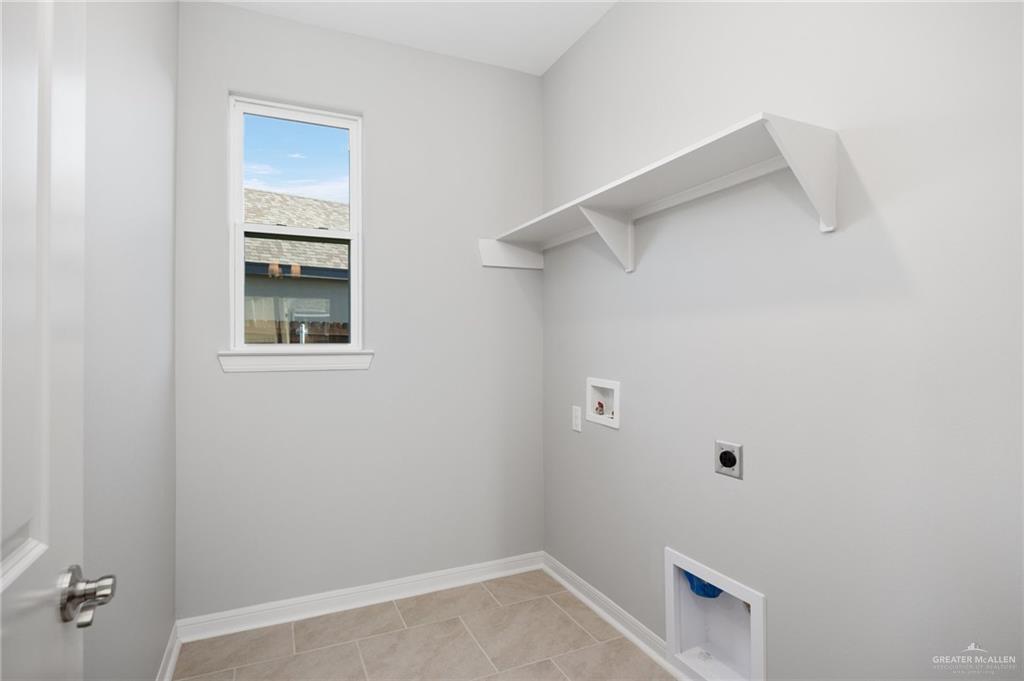 14616 Aqualina Way McAllen, TX 78504 - Photo 15 of 26 a small space with a window