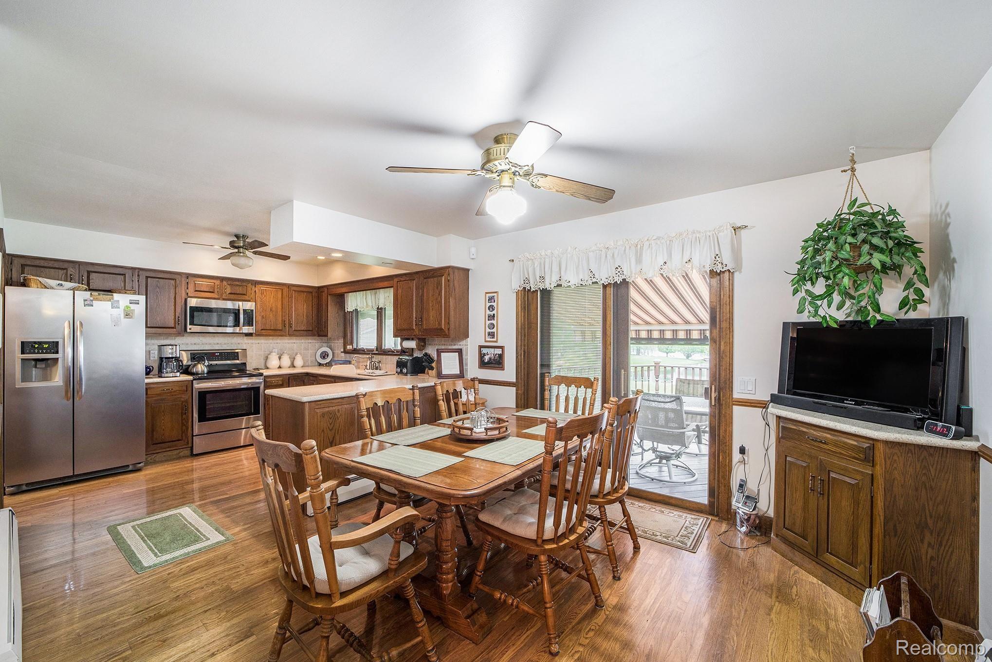 9705 Pine Knob Road Clarkston, MI 48348 - Photo 2 of 40 Kitchen overview.jpg