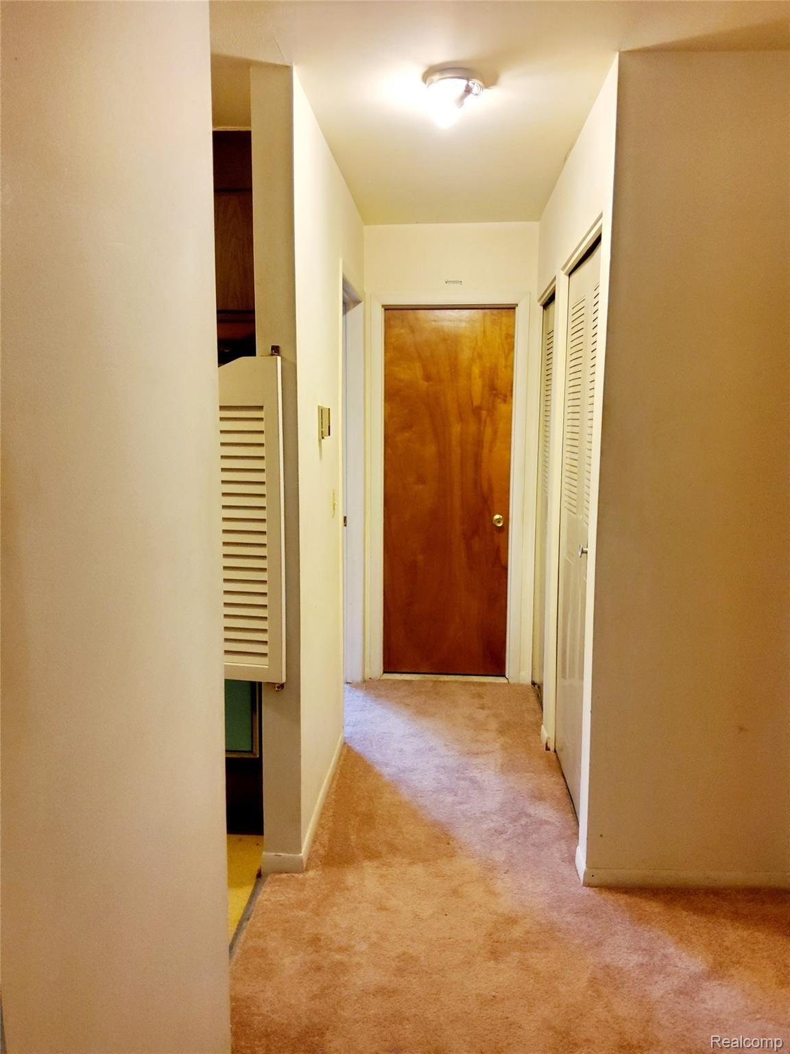 1199 South Sheldon Road, Unit M89 Plymouth, MI 48170 - Photo 11 of 25 HALLWAY