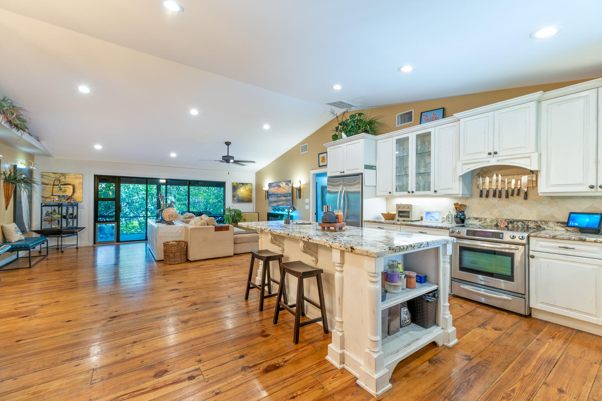 304 Southwest Indian Grove Drive Stuart, FL 34994 - Photo 6 of 73 20260522 - 304 SW Indian Groves Dr - MR-