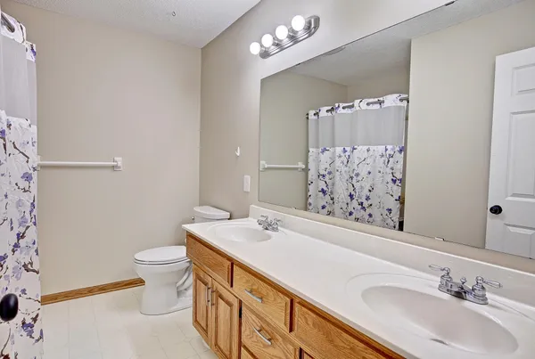 $650,000 | 1595 Spinaker Drive, Woodbury, MN 55125