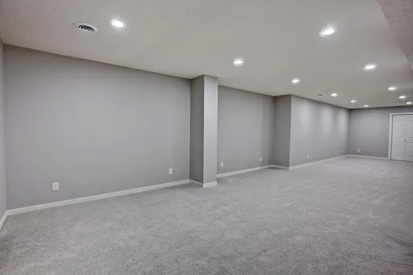 $650,000 | 1595 Spinaker Drive, Woodbury, MN 55125