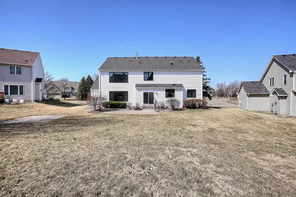 $650,000 | 1595 Spinaker Drive, Woodbury, MN 55125