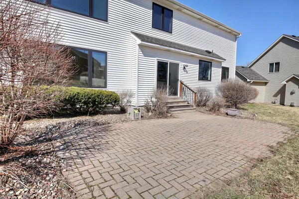 $650,000 | 1595 Spinaker Drive, Woodbury, MN 55125