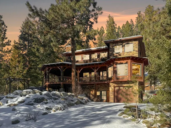 $1,700,000 | 4 Chino Spur, Cascade, ID 83611