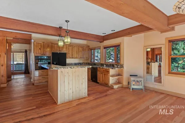 $1,700,000 | 4 Chino Spur, Cascade, ID 83611