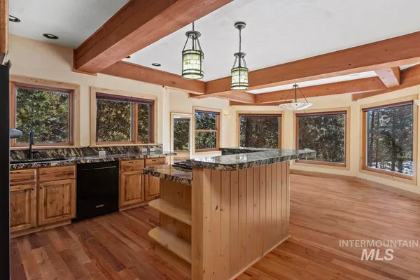 $1,700,000 | 4 Chino Spur, Cascade, ID 83611