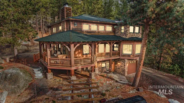 $1,700,000 | 4 Chino Spur, Cascade, ID 83611