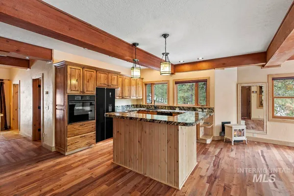 $1,700,000 | 4 Chino Spur, Cascade, ID 83611