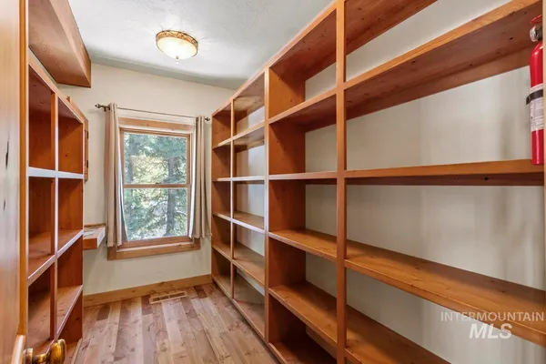 $1,700,000 | 4 Chino Spur, Cascade, ID 83611