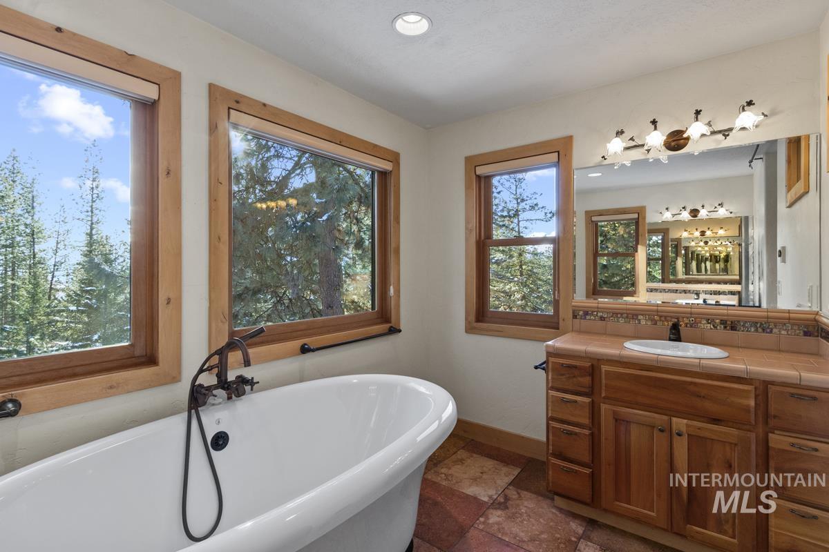 4 Chino Spur Cascade, ID 83611 - Photo 30 of 50