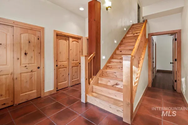 $1,700,000 | 4 Chino Spur, Cascade, ID 83611