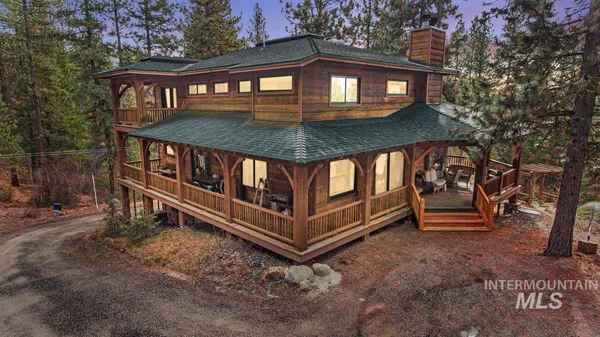 $1,700,000 | 4 Chino Spur, Cascade, ID 83611