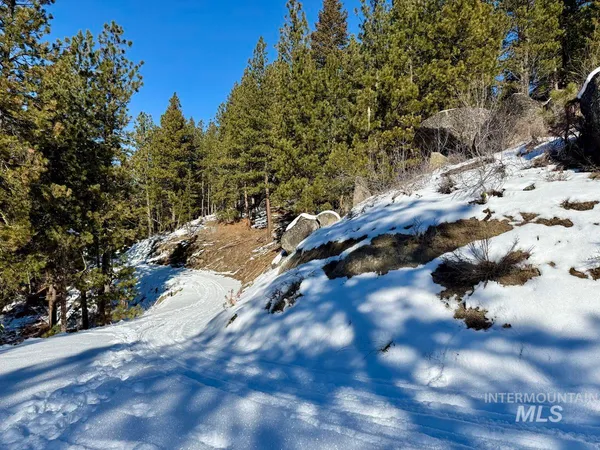 $1,700,000 | 4 Chino Spur, Cascade, ID 83611