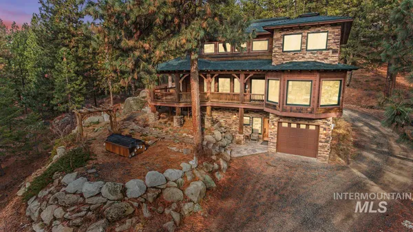 $1,700,000 | 4 Chino Spur, Cascade, ID 83611