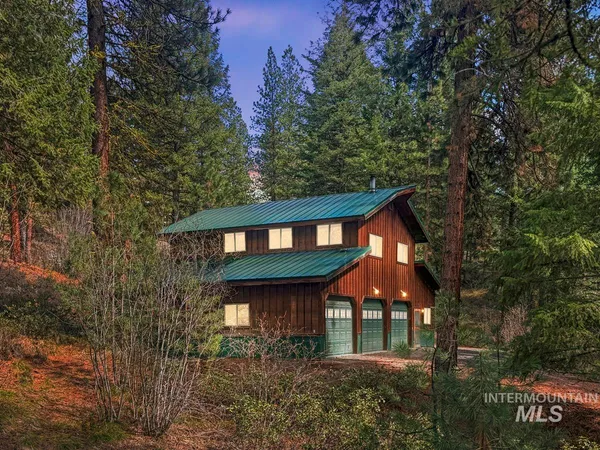 $1,700,000 | 4 Chino Spur, Cascade, ID 83611