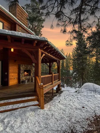 $1,700,000 | 4 Chino Spur, Cascade, ID 83611