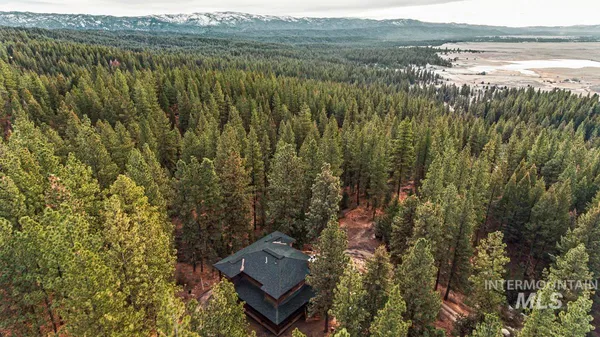 $1,700,000 | 4 Chino Spur, Cascade, ID 83611