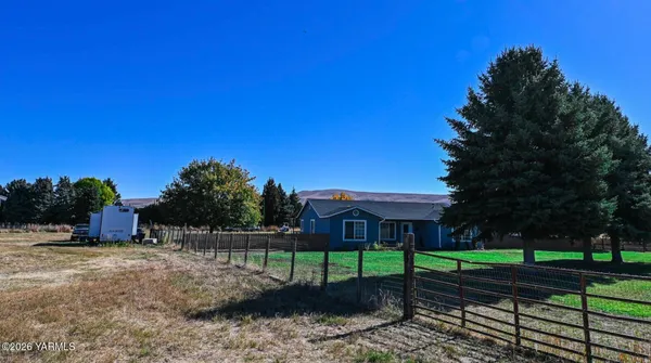 $535,000 | 9621 Meadowbrook Road, Yakima, WA 98903