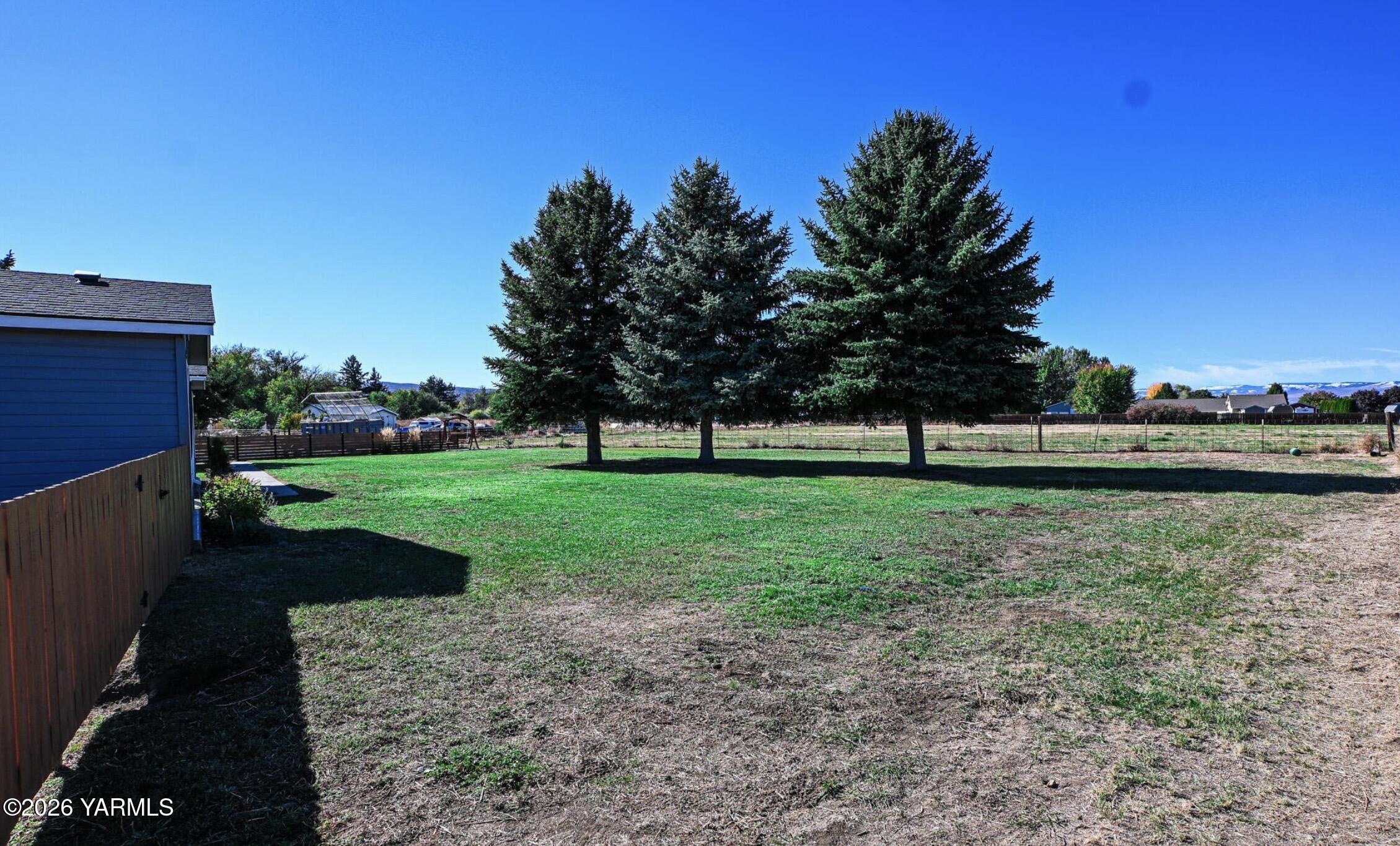 9621 Meadowbrook Road Yakima, WA 98903 - Photo 17 of 26 a view of yard with green space