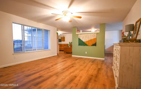 $535,000 | 9621 Meadowbrook Road, Yakima, WA 98903