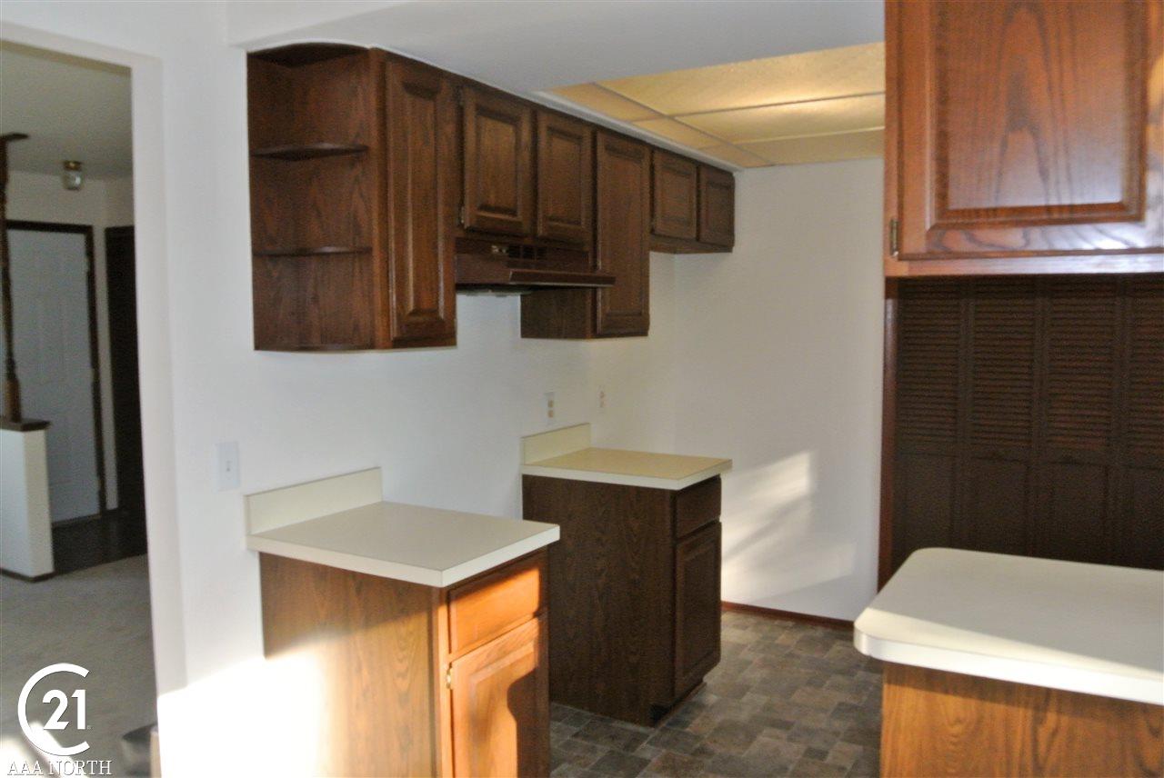 2410 Melvin Avenue Rochester, MI 48307 - Photo 13 of 25 Kitchen