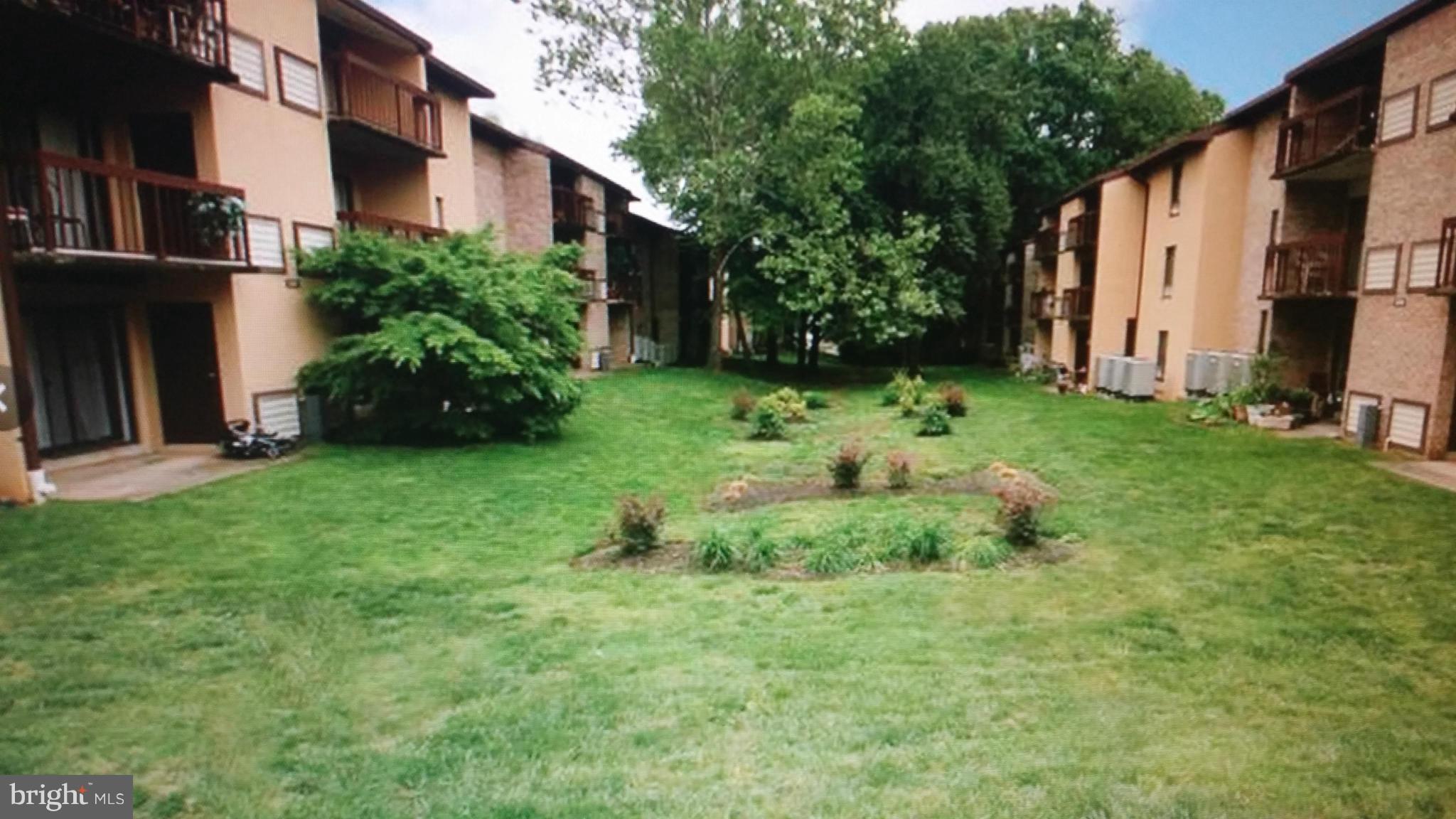 2226 Castle Rock Square, Unit 1B Reston, VA 20191 - Photo 19 of 26 Exterior (Rear)